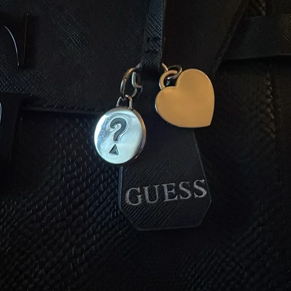 Guess handbag with defects - Picture 3 of 7